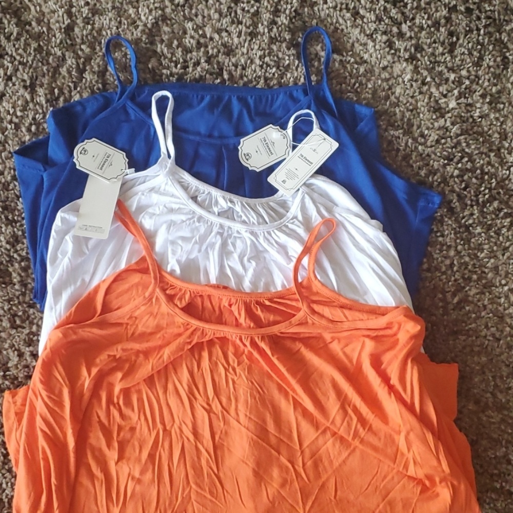 Bundle of 3 tops